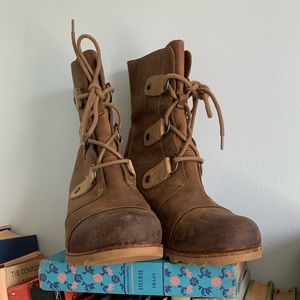 Sorel Joan of Arctic wedge II lace up booties